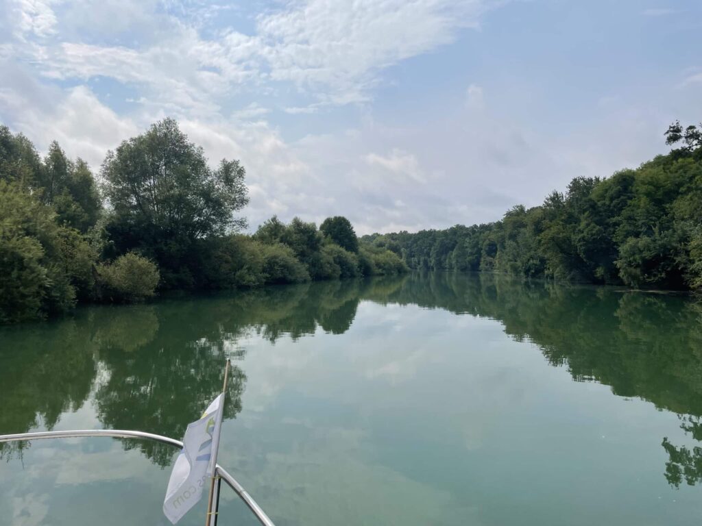 Croisiere sur la Marne Meaux seine et marne Mellie Jumelle