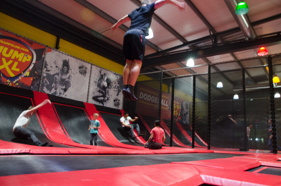 Trampoline Géant à l'Uzine