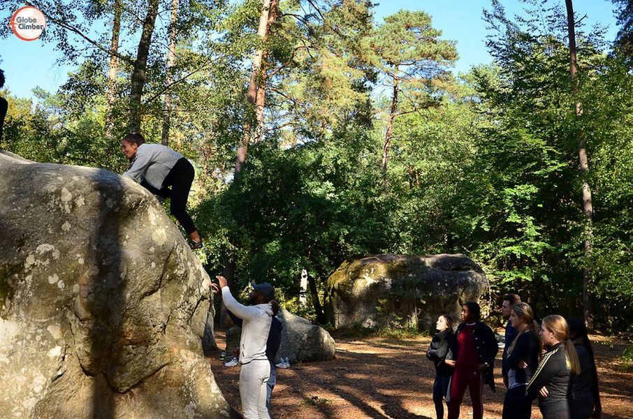 Séance d'escalade de bloc en forêt - bons cadeaux