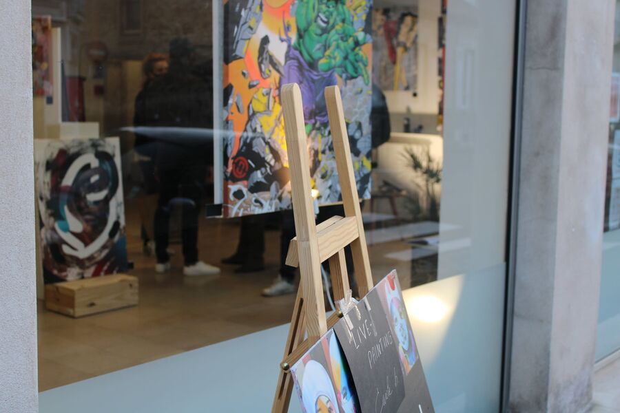 Galerie FontaineBlow: Urban Art and chill gallery